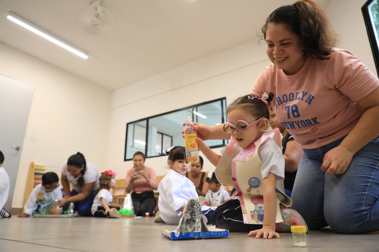 instituto-crecer-juntos-impulsa-curiosidad-infantil-con-experiencia-pequenos-cientificos