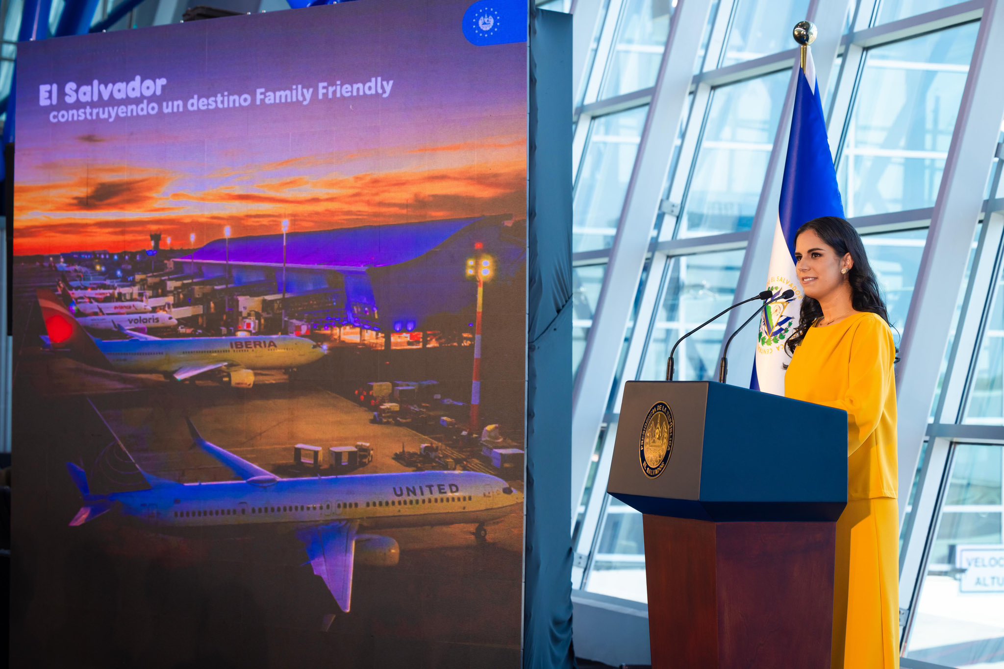 aeropuerto-de-el-salvador-reconocido-por-promover-entornos-accesibles-y-amigables-para-familias