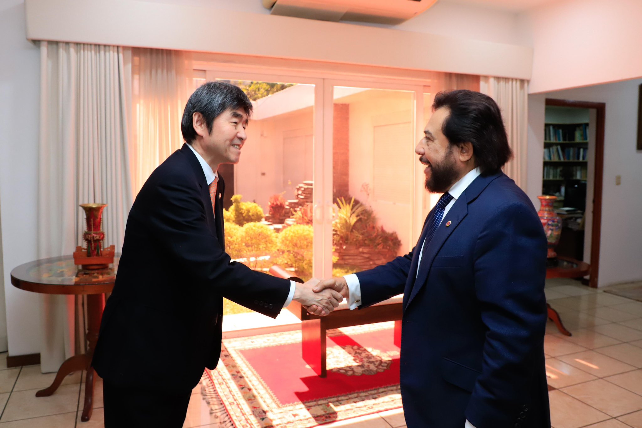 vicepresidente-felix-ulloa-recibe-a-embajador-de-japon-para-fortalecer-cooperacion-bilateral