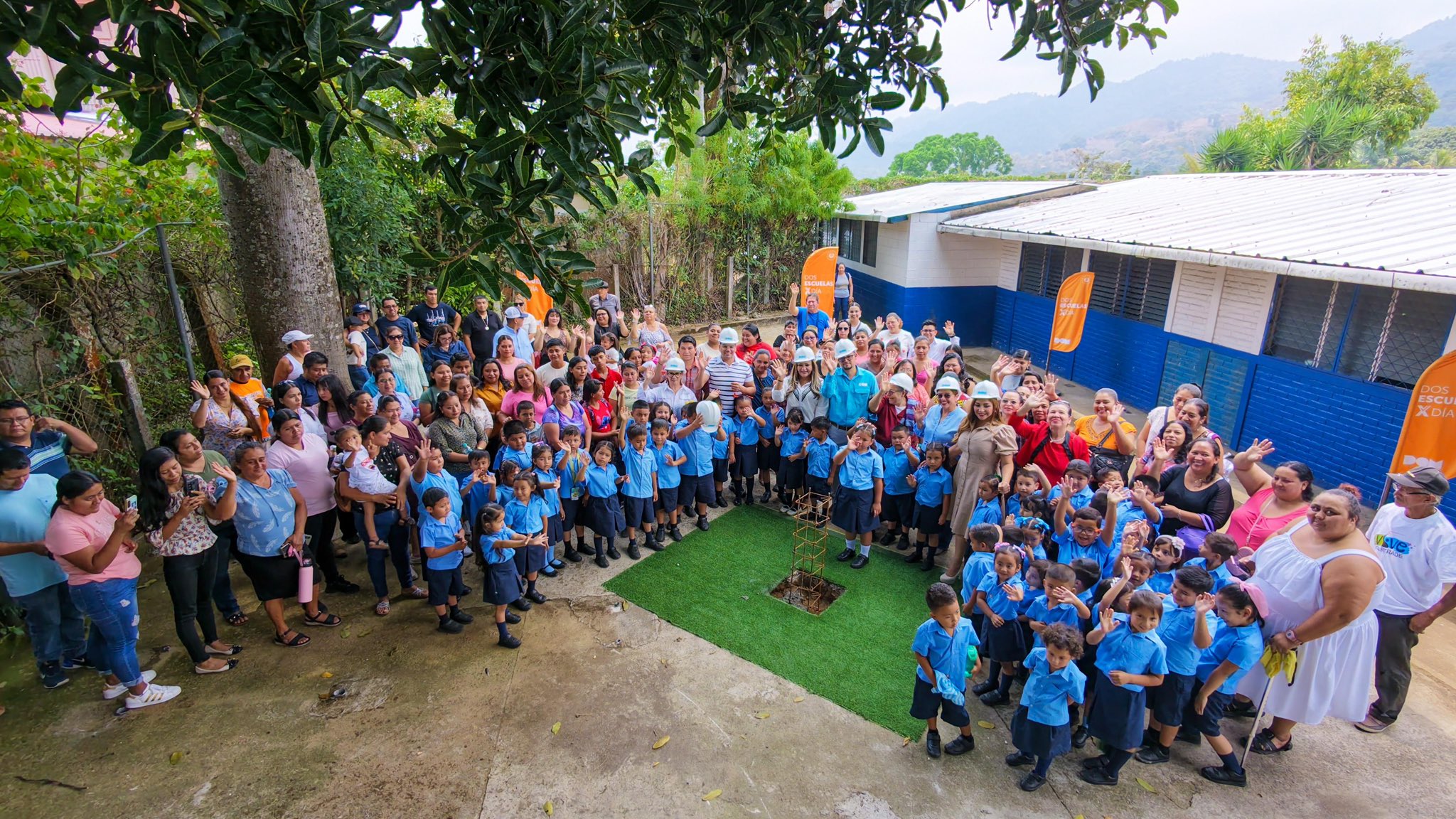 inicia-renovacion-de-la-parvularia-de-jayaque-bajo-el-programa-dos-escuelas-por-dia