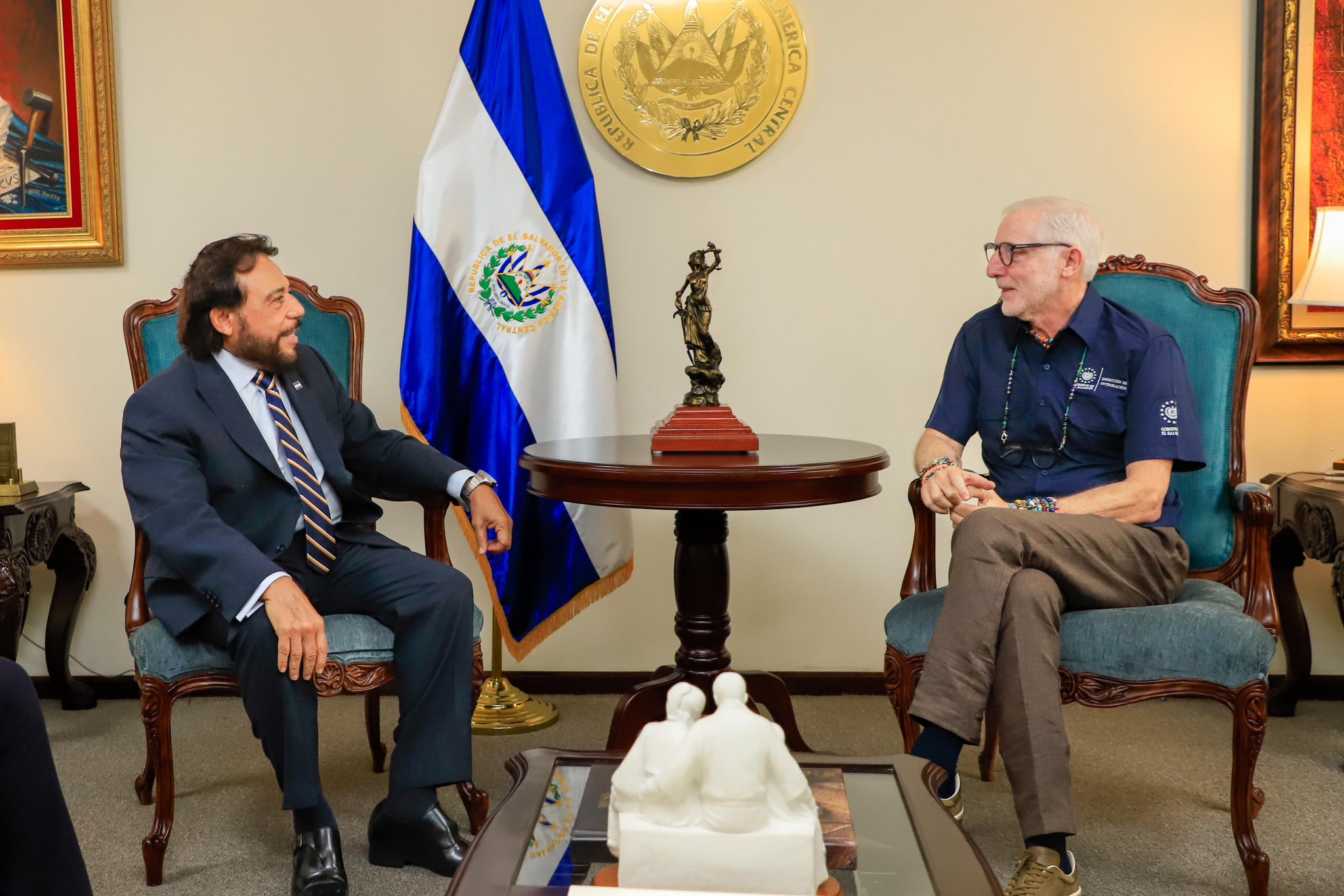 vicepresidente-felix-ulloa-firma-convenio-para-promover-integracion-social-en-el-salvador