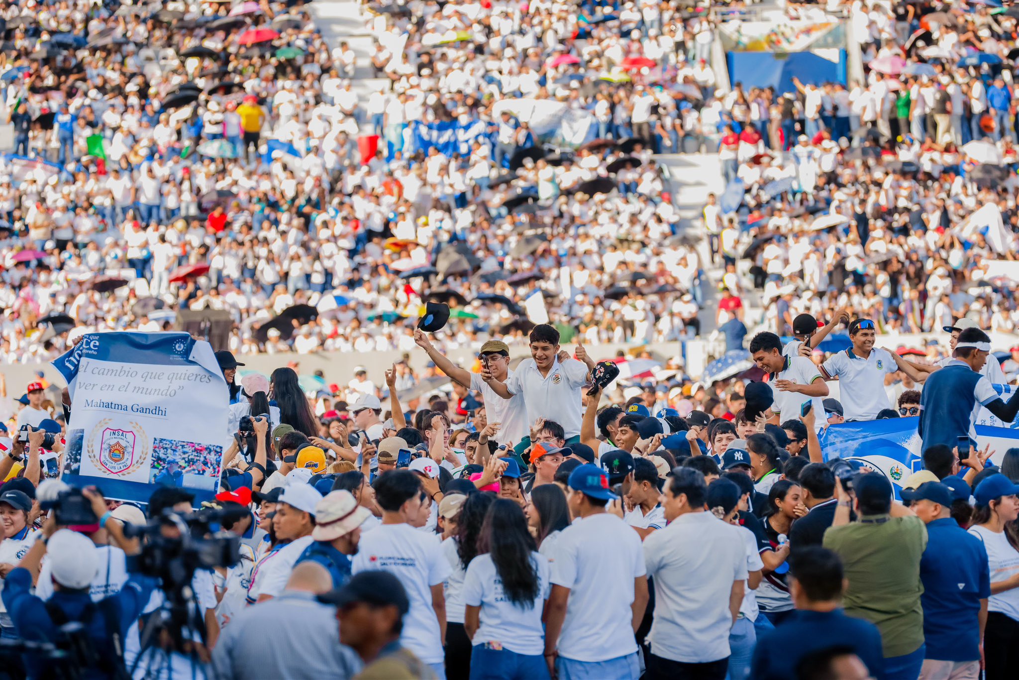 el-salvador-fortalece-su-apuesta-por-la-educacion-con-inversion-superior-al-8-del-pib