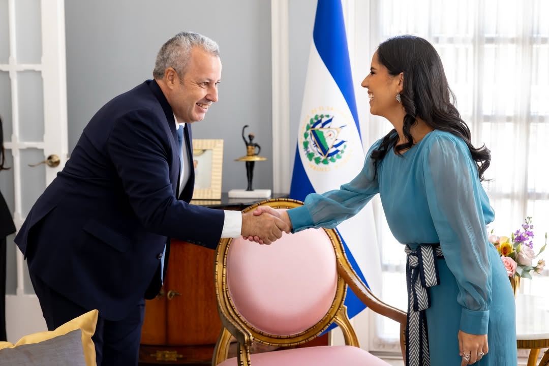 el-salvador-y-marruecos-firman-acuerdo-para-impulsar-implantes-cocleares-y-formacion-medica