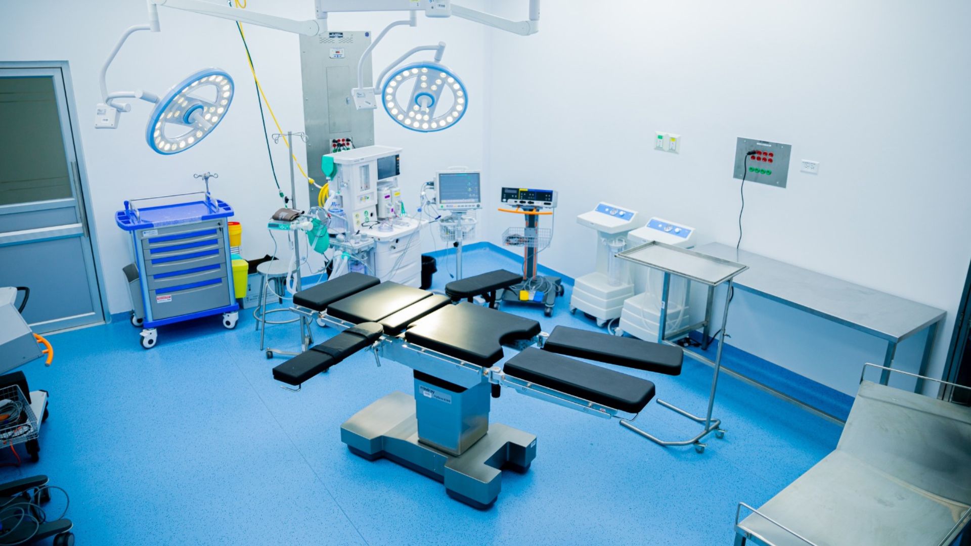ministerio-de-salud-entrega-moderno-centro-quirurgico-en-hospital-saldana