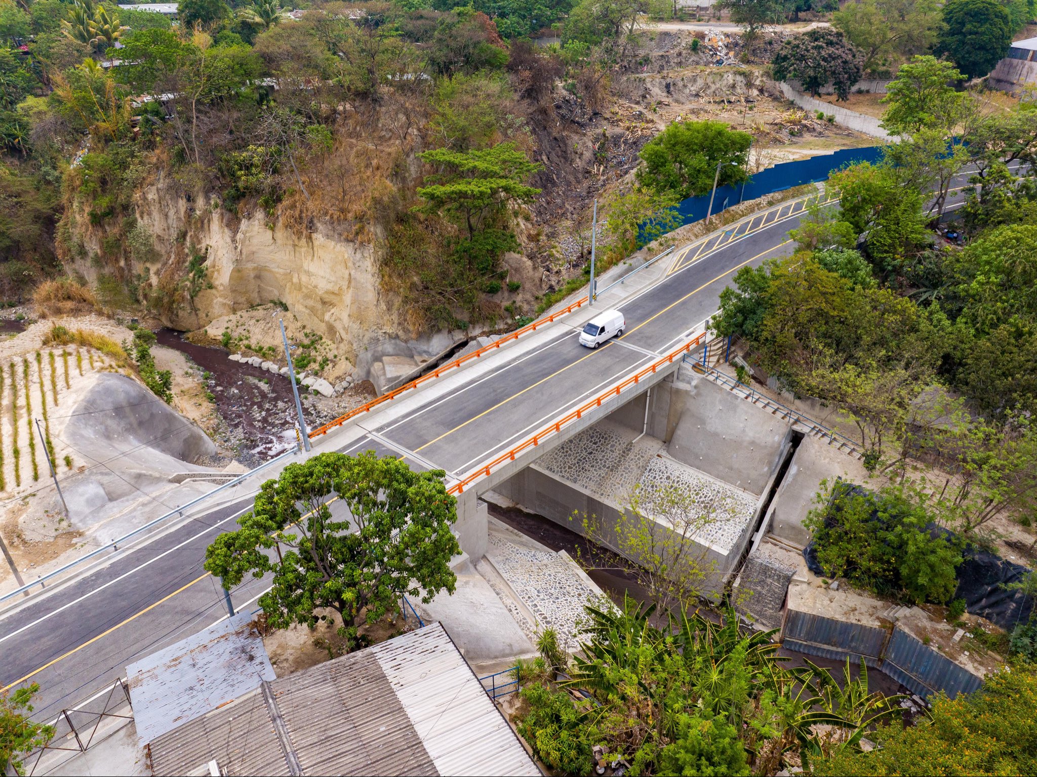 nuevo-puente-mejora-movilidad-urbana-en-soyapango