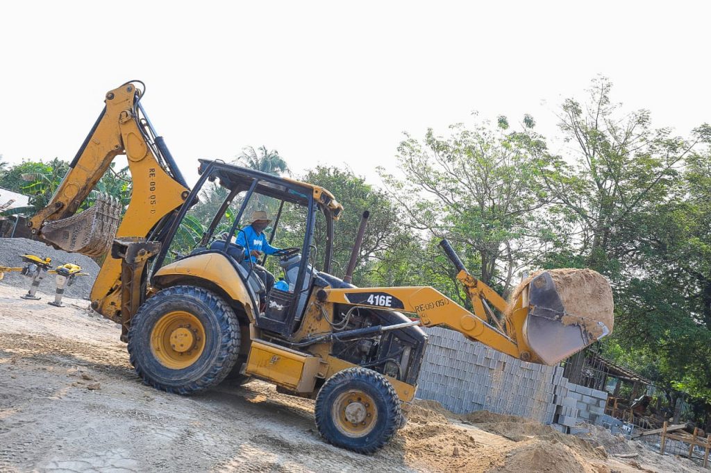 dom-avanza-en-trabajos-de-construccion-de-escuelas-en-la-paz