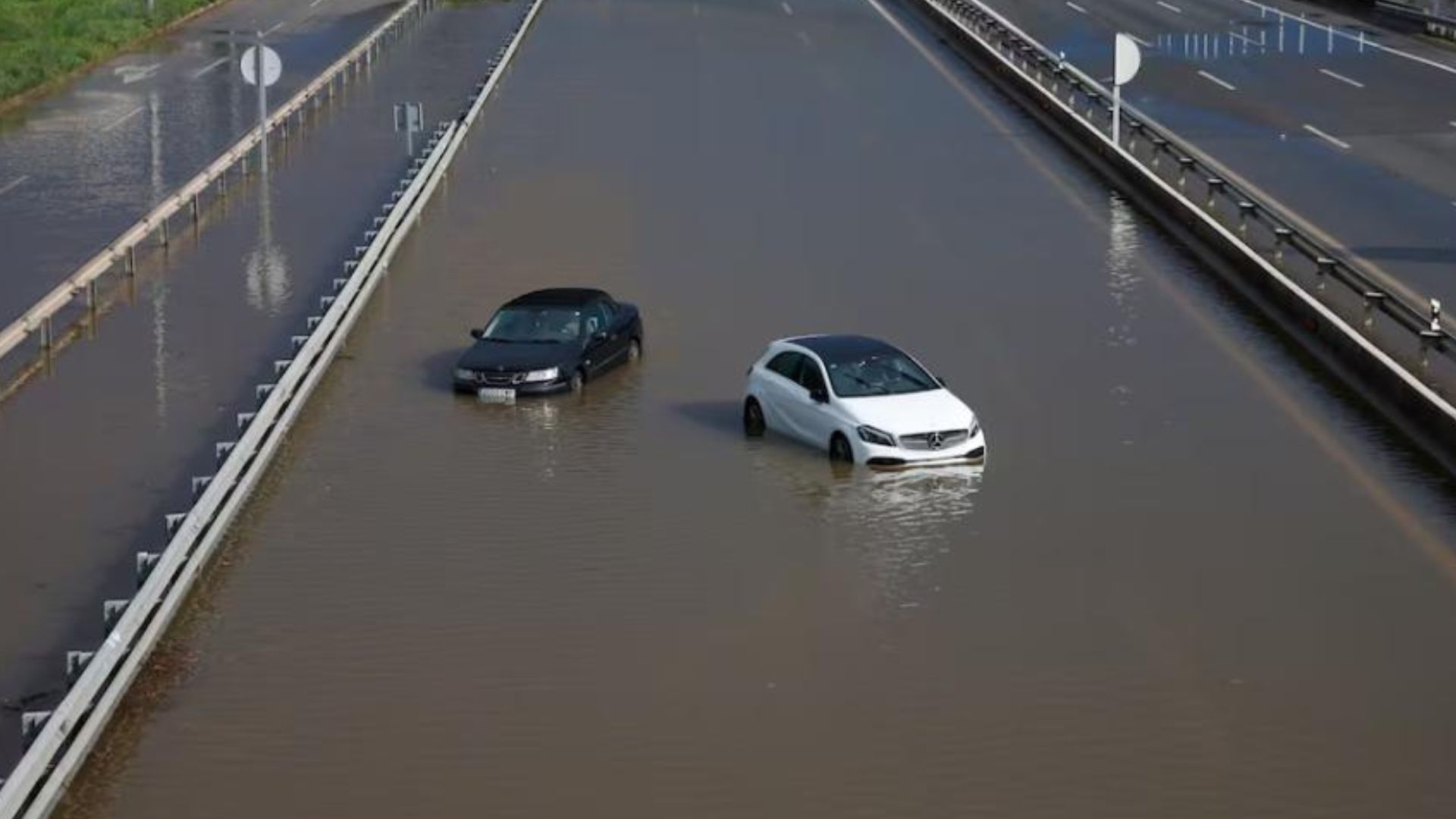 inundaciones-en-barcelona-por-dana-aeropuertos-y-transporte-afectados