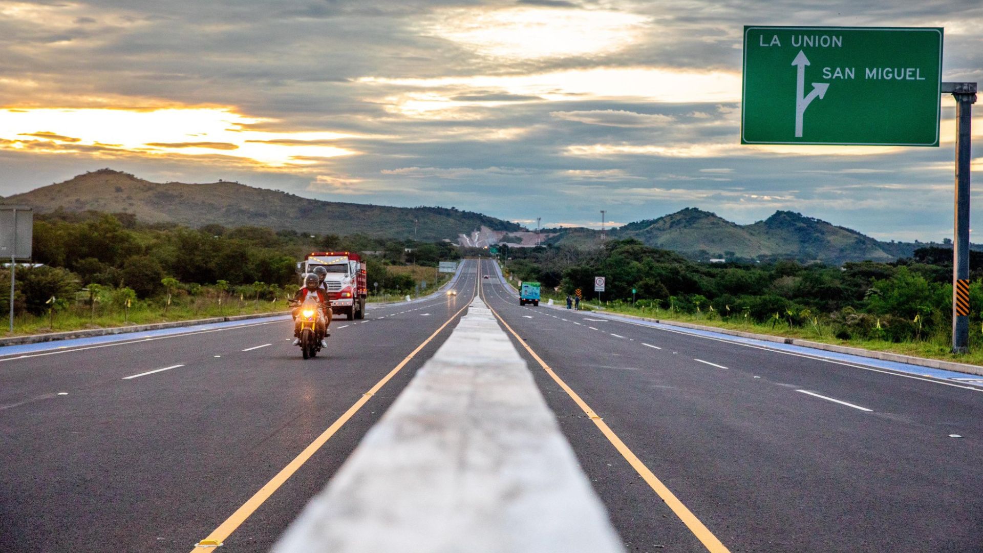 periferico-gerardo-barrios-es-inaugurado-consolidandose-como-la-mayor-obra-vial-del-territorio-salvadoreno