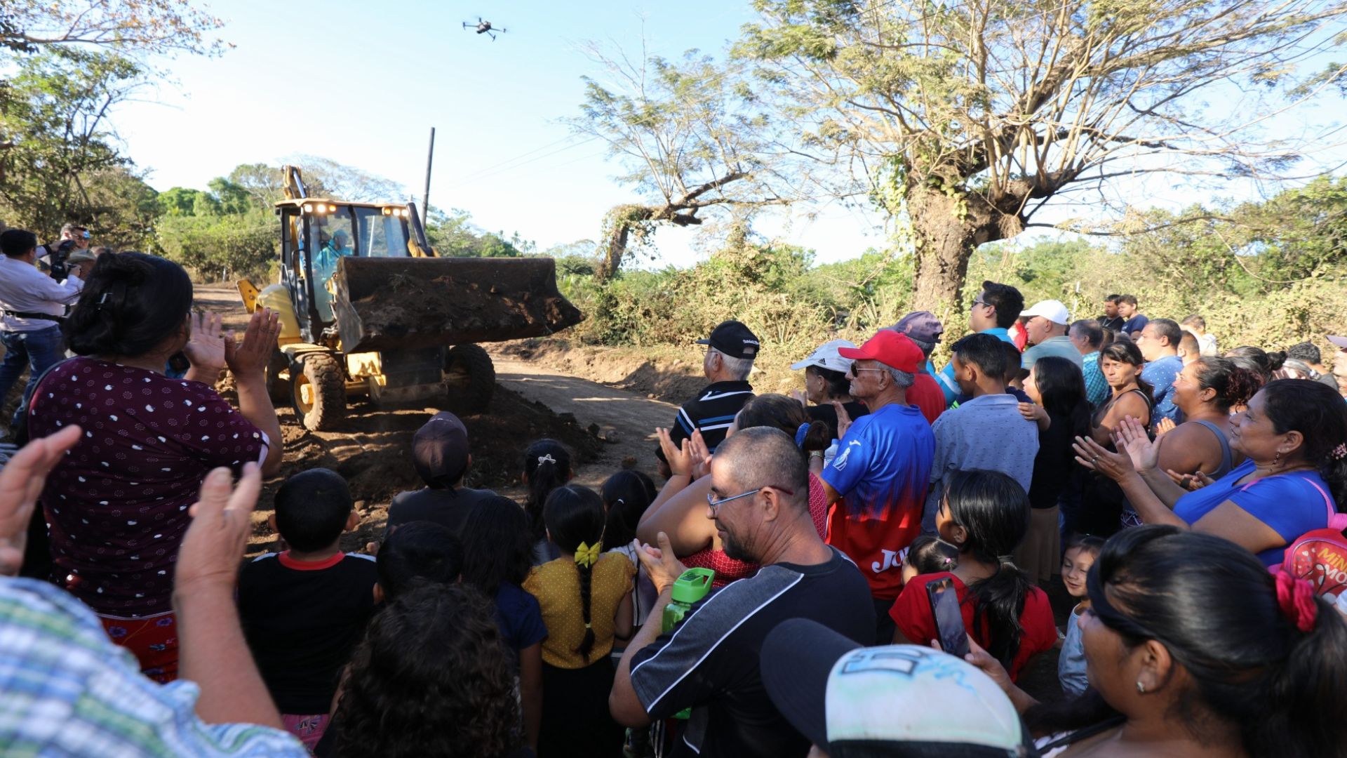 dom-inicia-reconstruccion-de-32-kilometros-de-calle-con-pavimento-en-guazapa