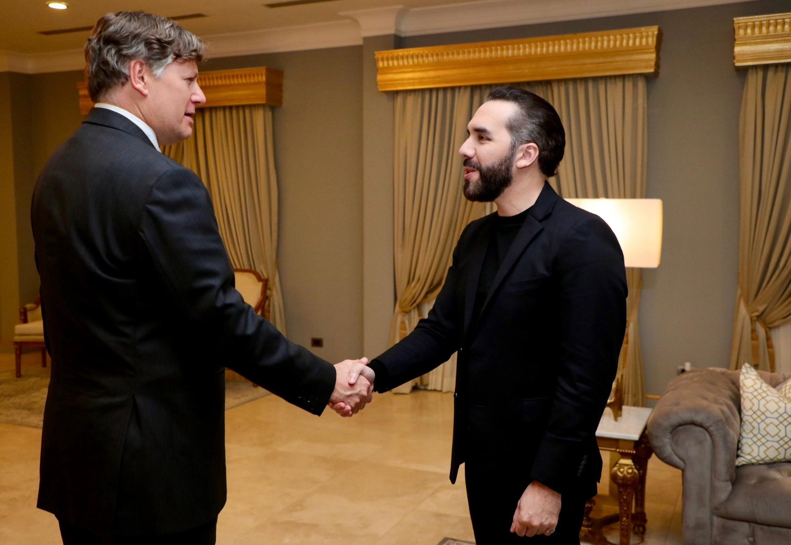 Bukele se reúne con vicesecretario de Estado de EE.UU. para fortalecer cooperación bilateral bukele-se-reune-con-vicesecretario-de-estado-de-eeuu-para-fortalecer-cooperacion-bilateral