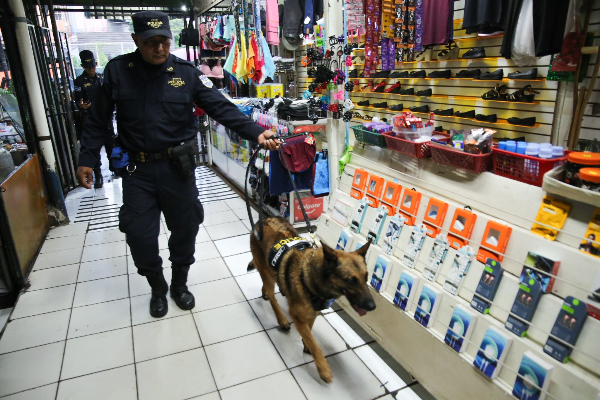 autoridades-refuerzan-medidas-de-seguridad-durante-vacaciones-agostinas