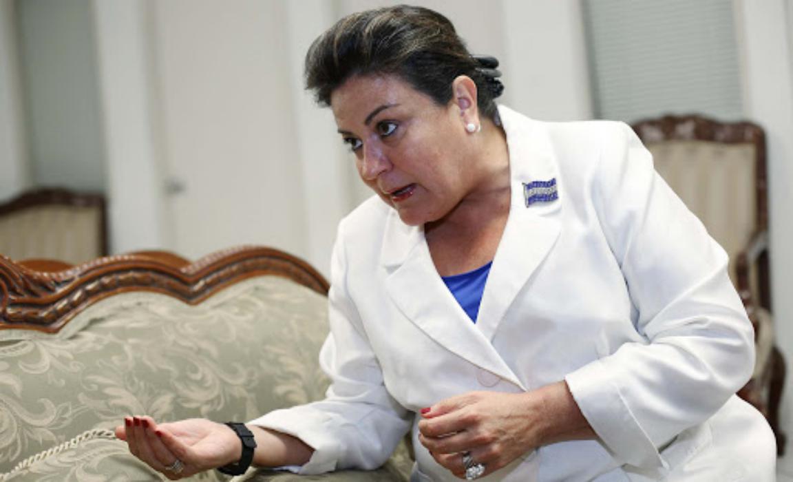 Diputada que aseguró que los churros son nutritivos, ahora pide que los médicos sustituyan a la PNC y FAES en las calles diputada-que-aseguro-que-los-churros-son-nutritivos-ahora-pide-que-los-medicos-sustituyan-a-la-pnc-y-faes-en-las-calles