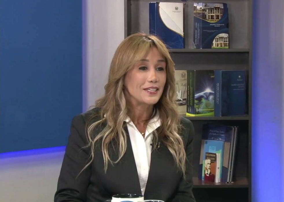 Candidata de ARENA asegura que "El Salvador no es nada a nivel mundial" candidata-de-arena-asegura-que-el-salvador-no-es-nada-a-nivel-mundial