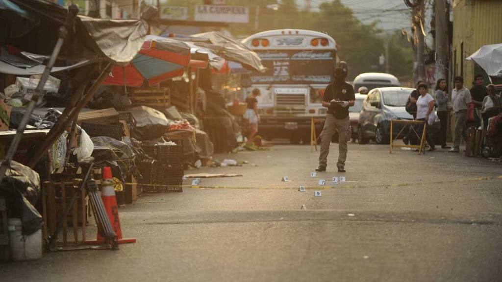 mujer-asesinada-y-varios-heridos-de-gravedad-tras-ataque-armado-de-un-grupo-de-pandilleros