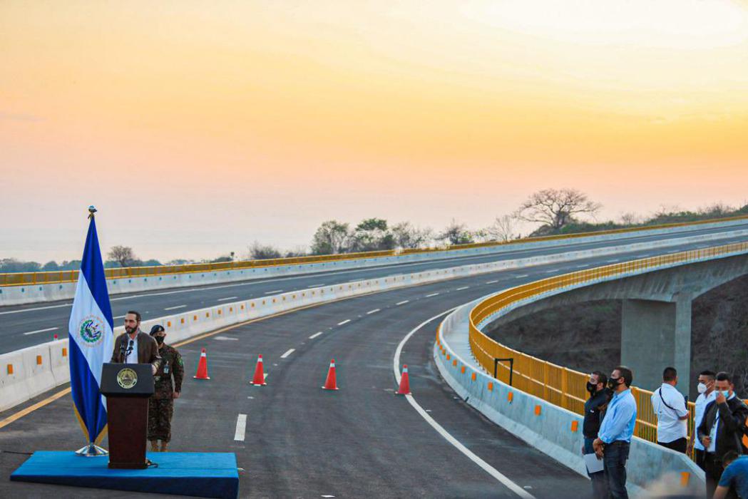 Presidente Bukele asegura que lo único que dejó el FMLN en el Bypass de La Libertad fue abandono y corrupción presidente-bukele-asegura-que-lo-unico-que-dejo-el-fmln-en-el-bypass-de-la-libertad-fue-abandono-y-corrupcion