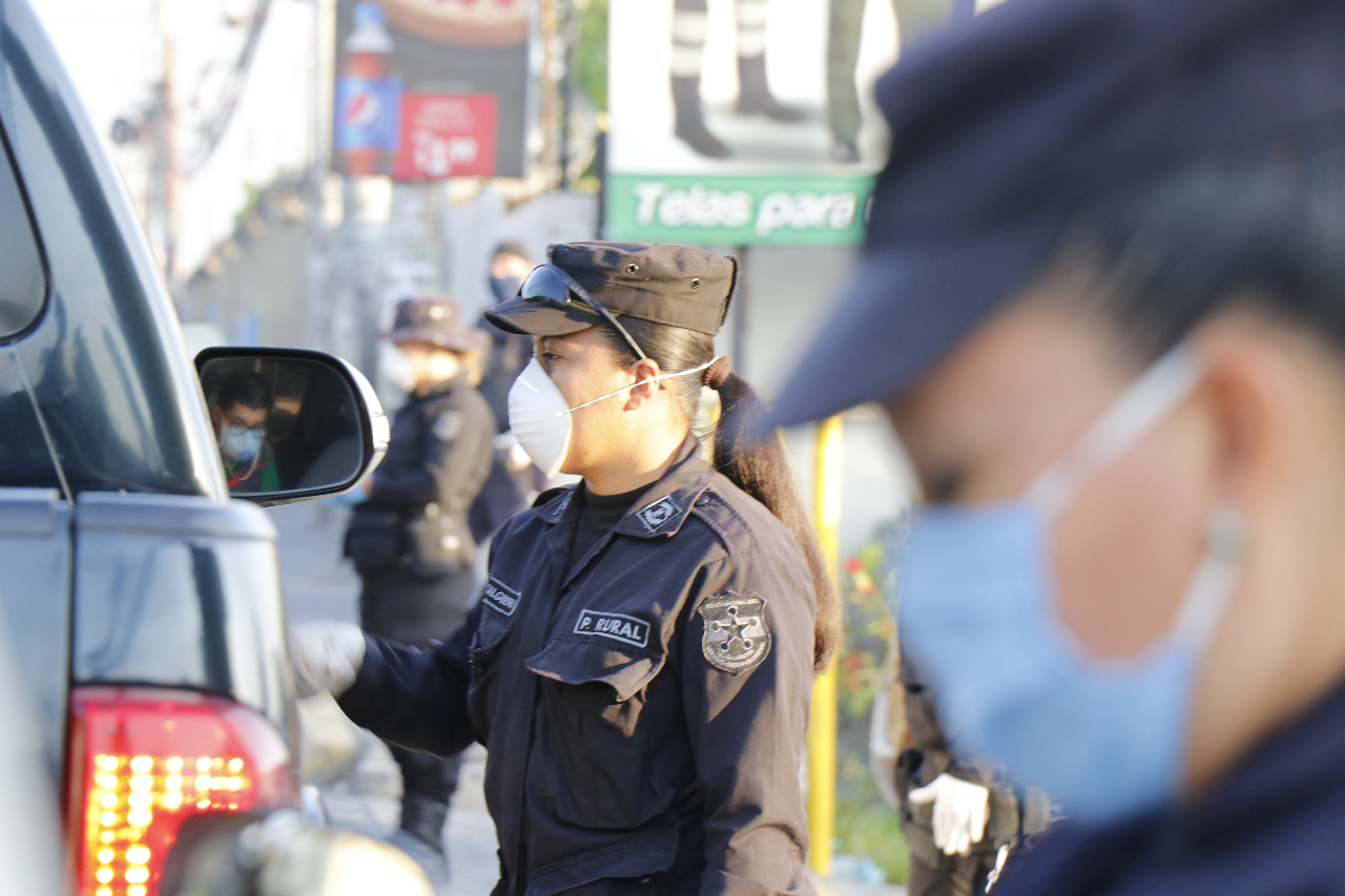 Policías y soldados siguen patrullando para garantizar el cumplimiento de la cuarentena policias-y-soldados-siguen-patrullando-para-garantizar-el-cumplimiento-de-la-cuarentena