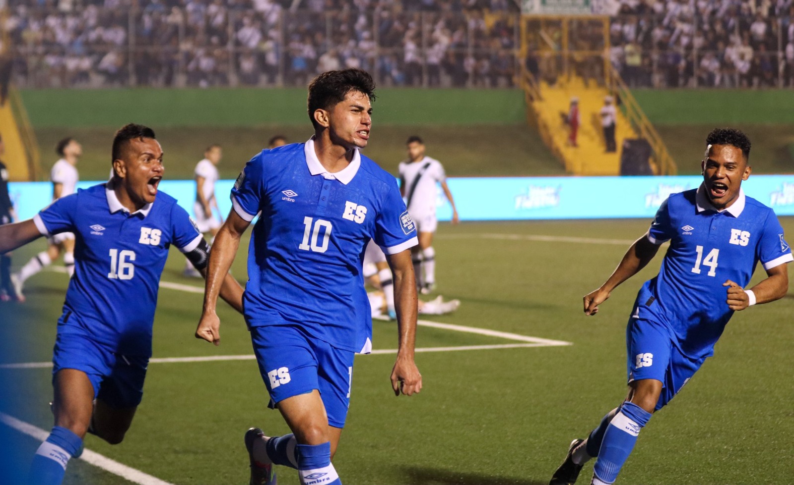 el-salvador-vence-a-guatemala-y-se-posiciona-lider-de-grupo