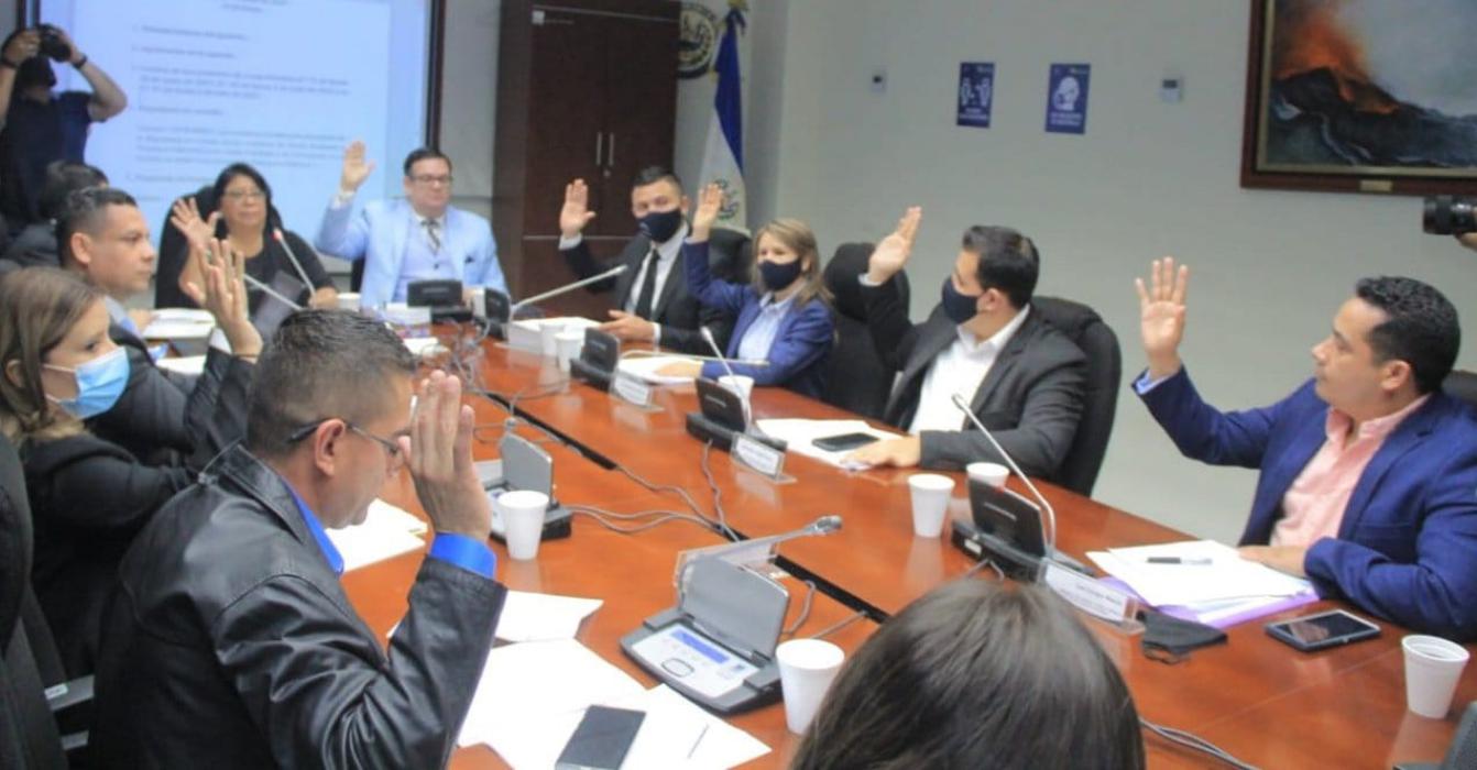 Analizan Ley General de Recursos Hídricos, propuesta por el Presidente Bukele analizan-ley-general-de-recursos-hidricos-propuesta-por-el-presidente-bukele