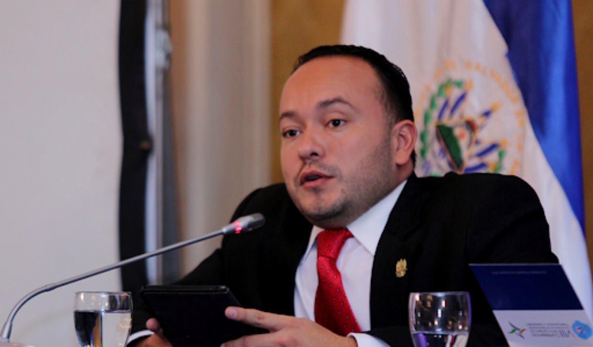 Diputado Reyes condena ataques internos entre los mismos miembros de ARENA diputado-reyes-condena-ataques-internos-entre-los-mismos-miembros-de-arena