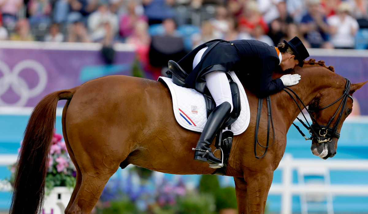jinete-holandesa-se-retiro-de-los-juegos-olimpicos-para-salvar-la-vida-de-su-caballo