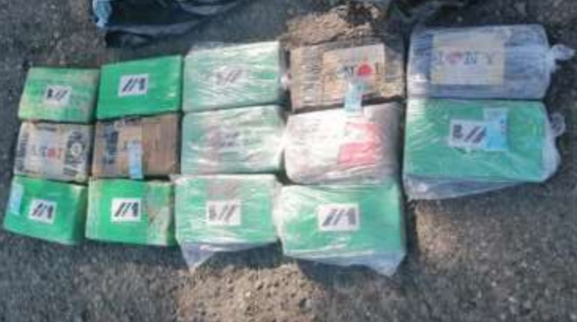 incautan-14-paquetes-de-droga-valorada-en-350-mil-dolares