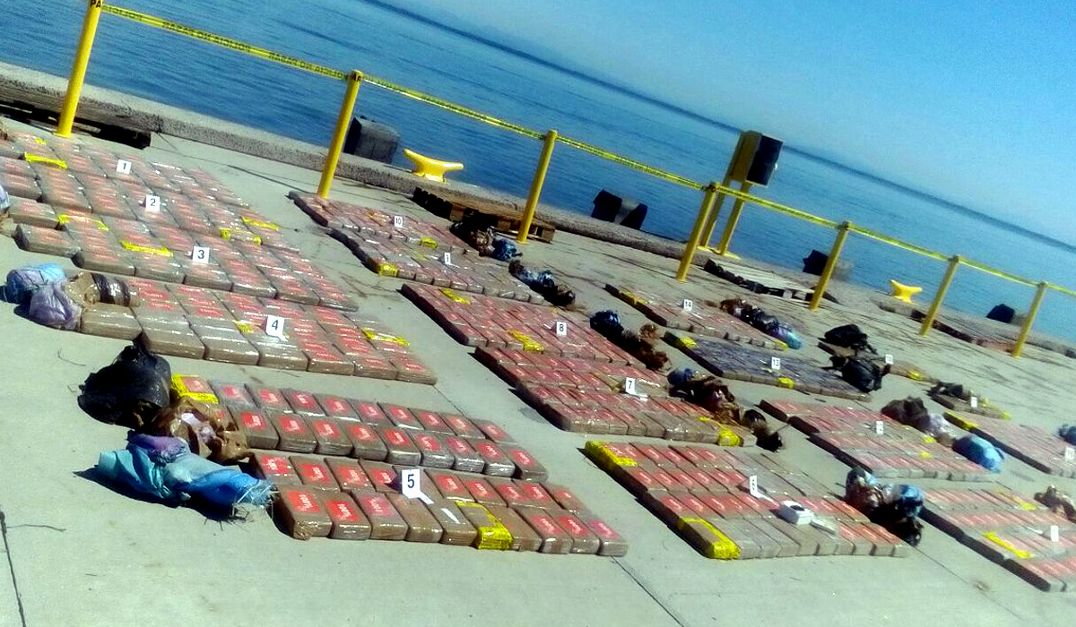 extranjeros-lanzaron-paquetes-de-cocaina-al-mar-valorados-en-16-millones-de-dolares-en-puerto-el-triunfo