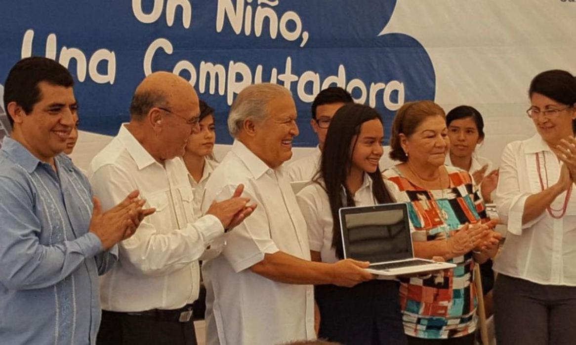 Exministro de Educación del FMLN admitió que programa "un niño, una computadora" fue una farsa exministro-de-educacion-del-fmln-admitio-que-programa-un-nino-una-computadora-fue-una-farsa