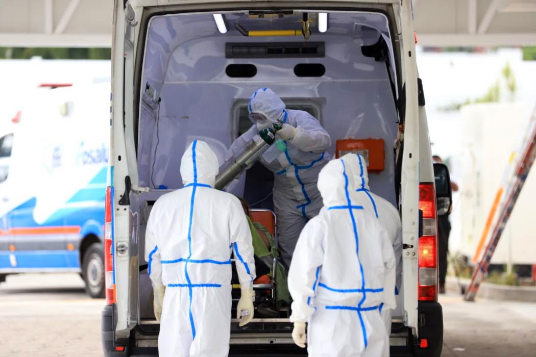 medico-del-hospital-el-salvador-a-quienes-solo-critican-presidente-digales-por-favor-que-vengan-a-ayudarnos