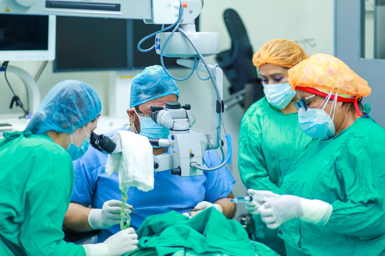 hospital-zacamil-realiza-hoy-una-nueva-jornada-de-cirugias-oftalmologicas
