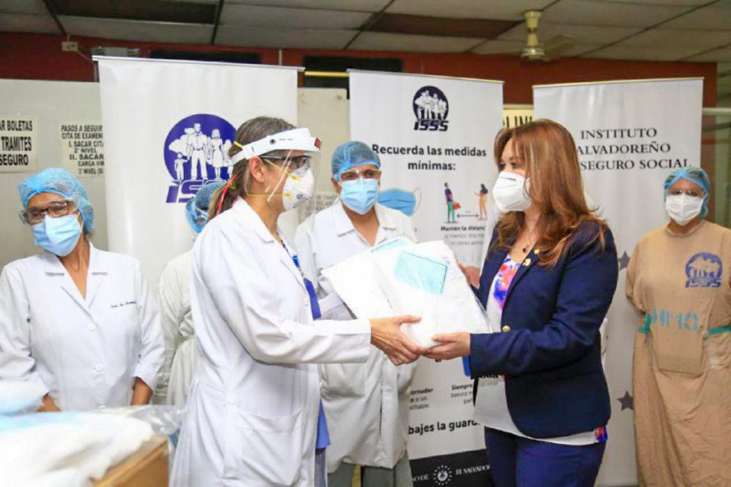 Hospitales del ISSS reciben insumos de protección para todo el personal en primera línea hospitales-del-isss-reciben-insumos-de-proteccion-para-todo-el-personal-en-primera-linea