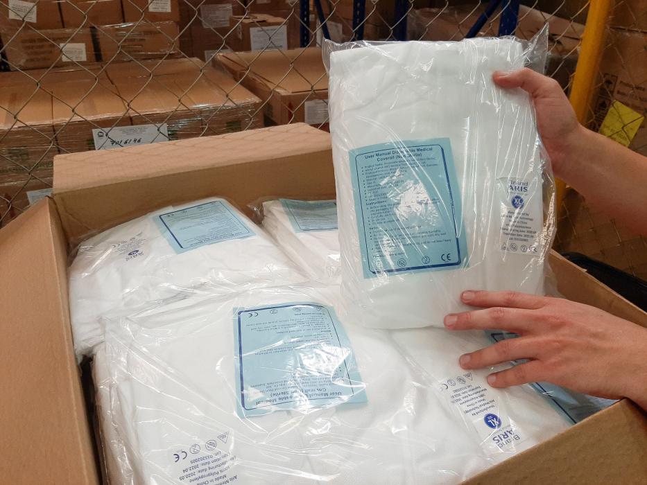 ISSS adquiere 30 mil trajes de bioseguridad para entregarlos al personal en primera línea isss-adquiere-30-mil-trajes-de-bioseguridad-para-entregarlos-al-personal-en-primera-linea