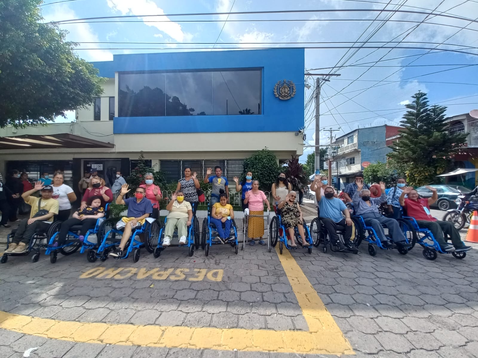 Entregan Sillas De Ruedas Y Andaderas En Beneficio De Los Habitantes