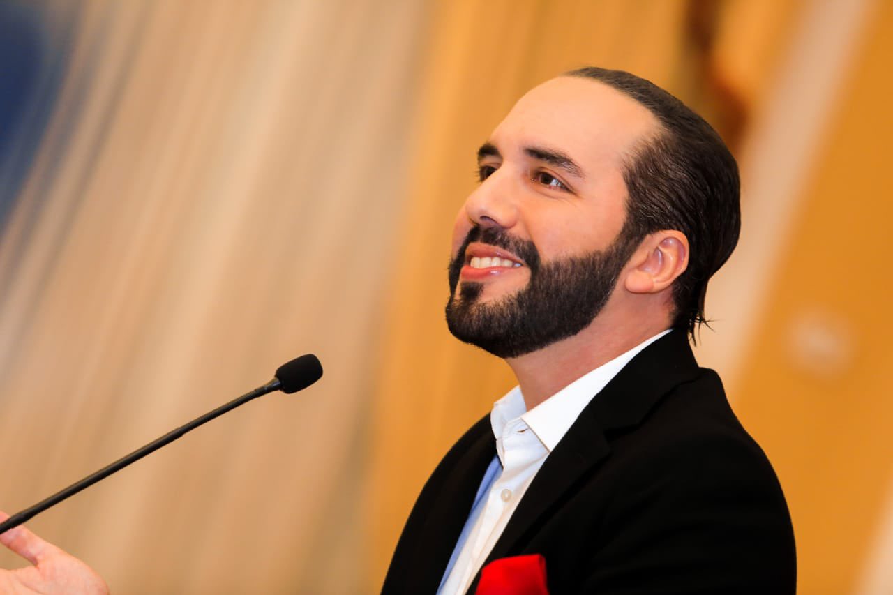 Presidente Bukele aplaude que el pueblo acate las recomendaciones para llegar al Megacentro de Vacunación presidente-bukele-aplaude-que-el-pueblo-acate-las-recomendaciones-para-llegar-al-megacentro-de-vacunacion
