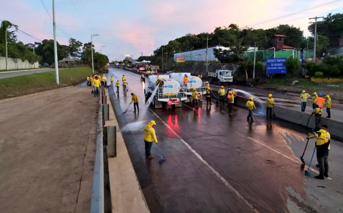 agilizan-tareas-de-limpieza-para-habilitar-carretera-hacia-quezaltepeque-en-las-proximas-horas