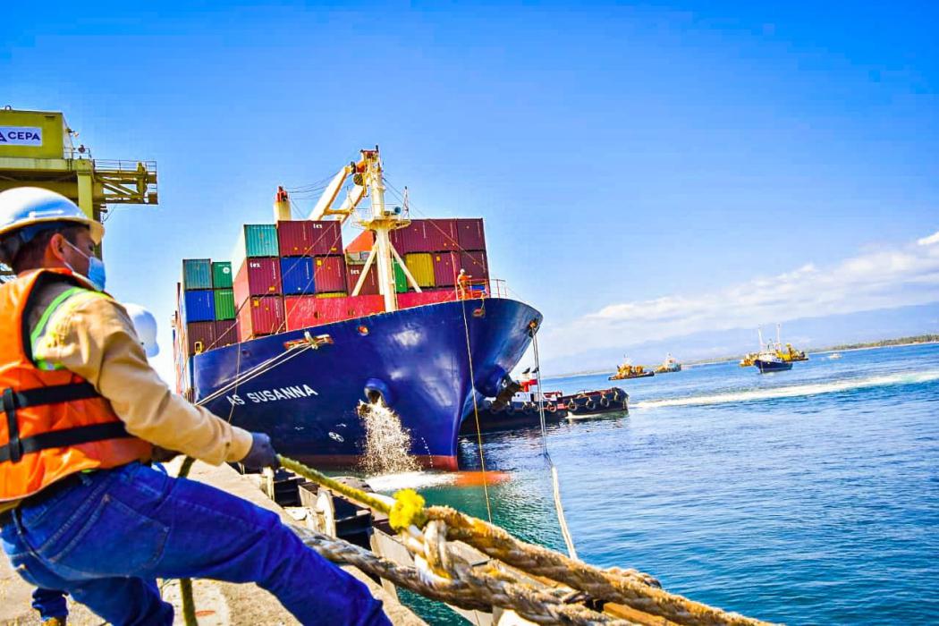 Buque con 438 toneladas métricas de alimentos atraca en Puerto de Acajutla buque-con-438-toneladas-metricas-de-alimentos-atraca-en-puerto-de-acajutla