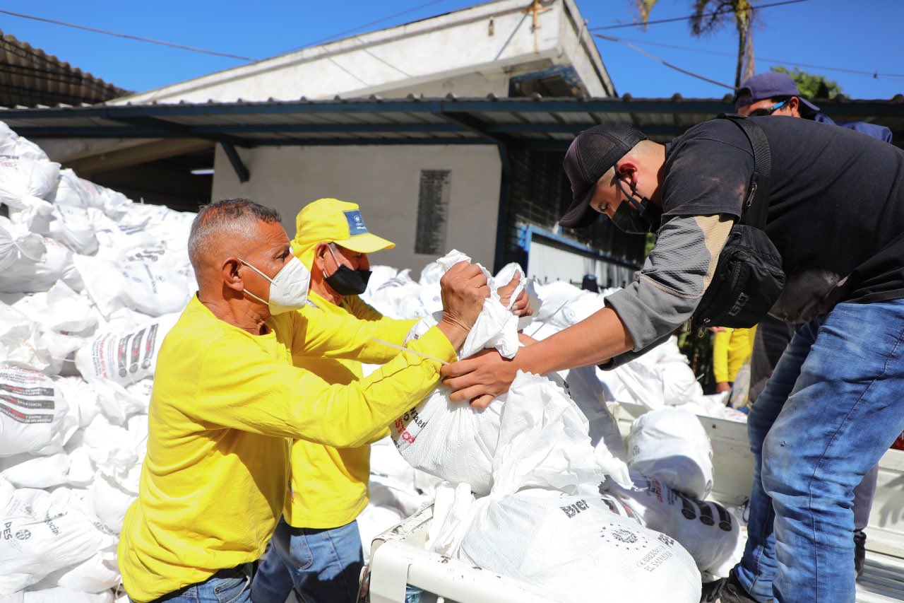 Privados de libertad distribuyen más paquetes alimenticios que el Gobierno proporciona privados-de-libertad-distribuyen-mas-paquetes-alimenticios-que-el-gobierno-proporciona