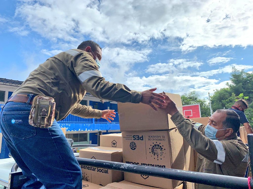 gobierno-continua-hoy-la-entrega-de-paquetes-alimentarios-a-familias-salvadorenas