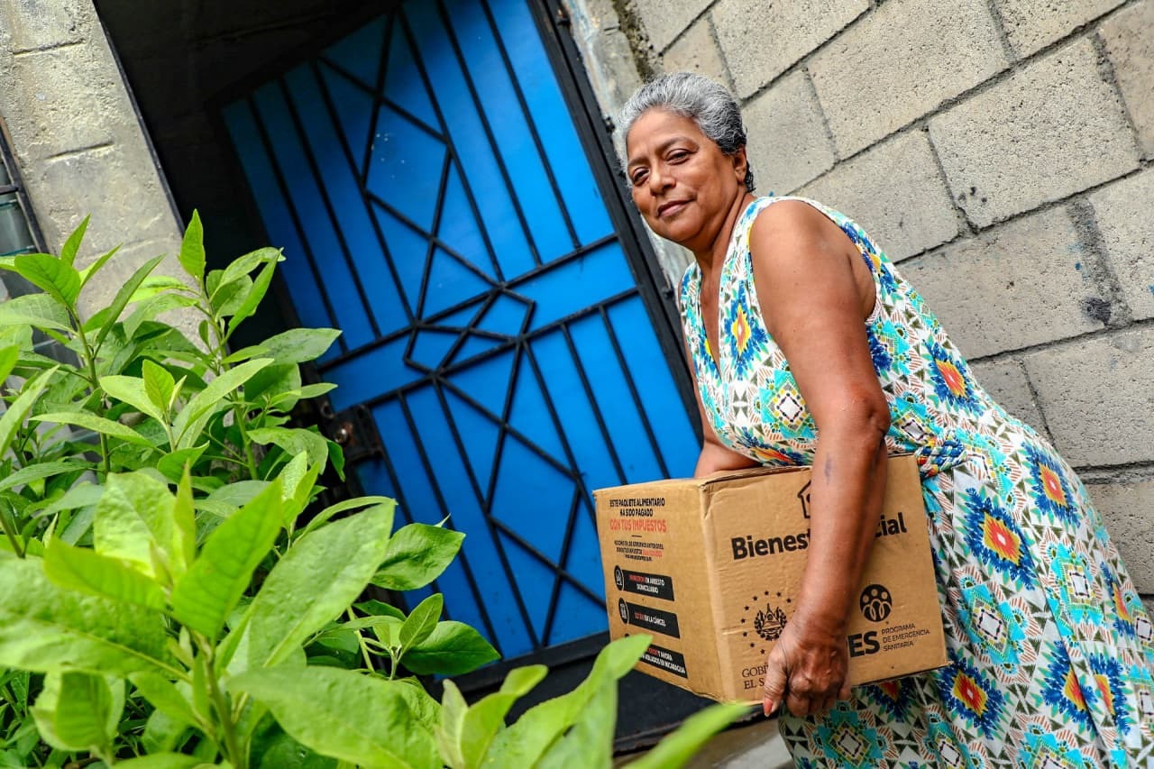 Más hogares salvadoreños recibirán hoy alimentos por parte del Gobierno mas-hogares-salvadorenos-recibiran-hoy-alimentos-por-parte-del-gobierno