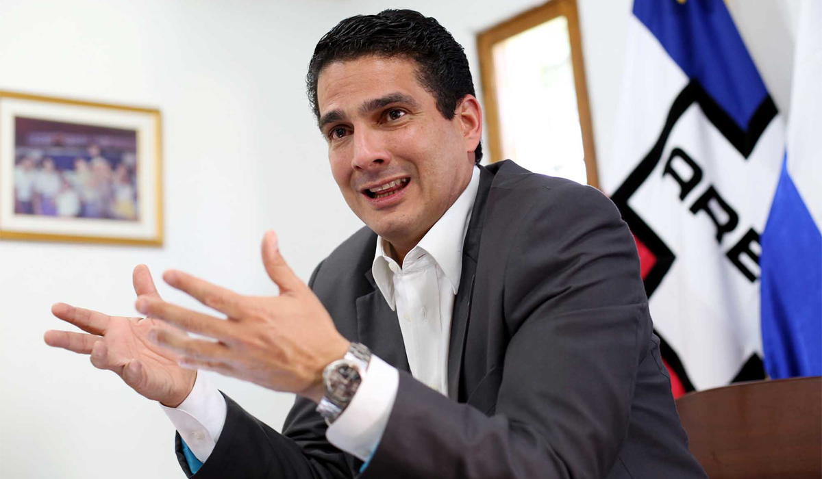 daubuisson-dice-que-en-el-fmln-no-se-esta-realizando-un-ejercicio-democratico-para-elegir-candidatos