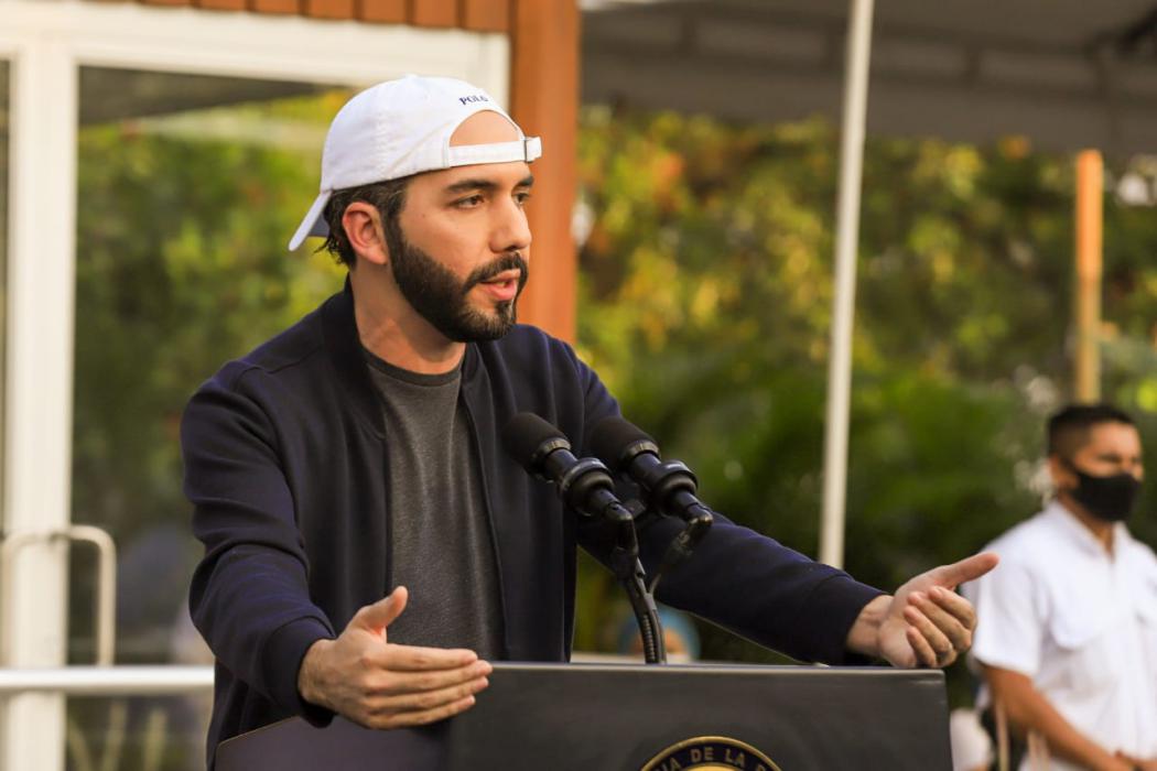 Presidente Bukele: Prefiero que digan que nos preparamos de más, a estar eligiendo a quienes salvar o a quienes no presidente-bukele-prefiero-que-digan-que-nos-preparamos-de-mas-a-estar-eligiendo-a-quienes-salvar-o-a-quienes-no