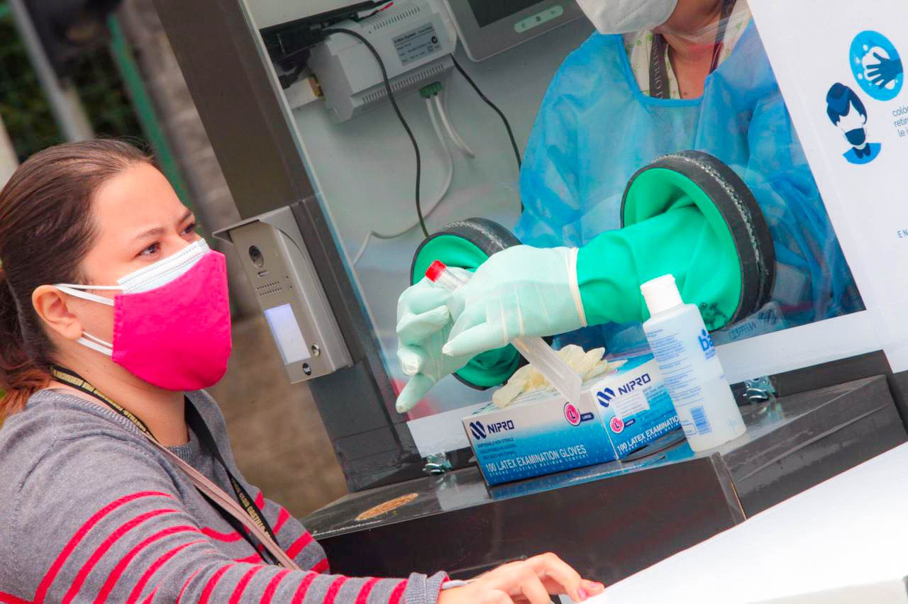 Salud realizará hoy 600 pruebas para detectar el COVID19 en distintos puntos de San Salvador salud-realizara-hoy-600-pruebas-para-detectar-el-covid19-en-distintos-puntos-de-san-salvador