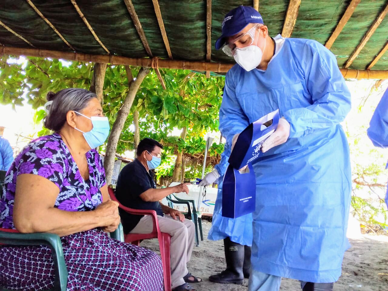 Salud desarrolla jornada médica enfocada en prevención del COVID19 en Isla Rancho Viejo salud-desarrolla-jornada-medica-enfocada-en-prevencion-del-covid19-en-isla-rancho-viejo