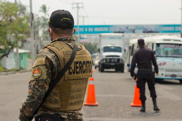 PNC y Fuerza Armada continúan realizando control vehicular pnc-y-fuerza-armada-continuan-realizando-control-vehicular