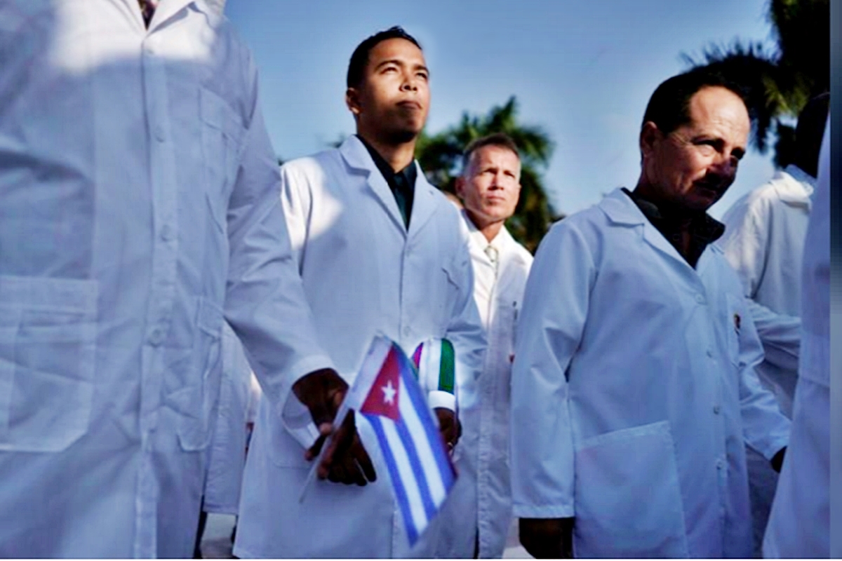 medicos-cubanos-advierten-sobre-los-peligros-de-flexibilizar-las-medidas-ante-el-covid19