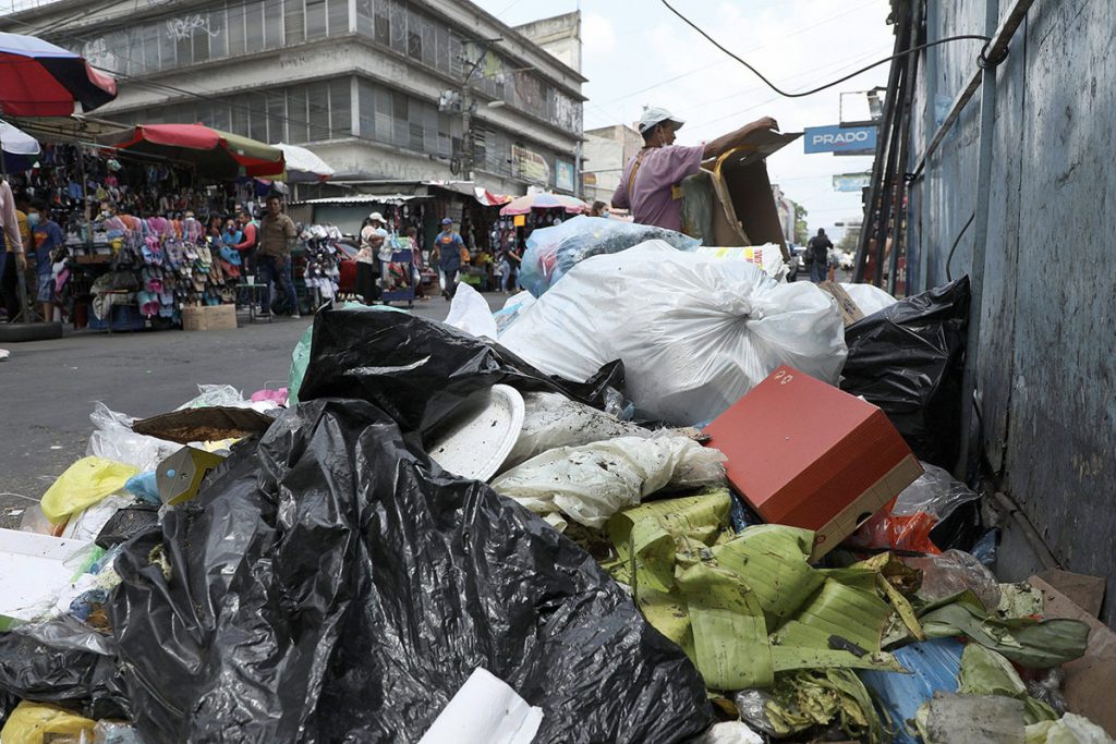 San Salvador continúa inundado de basura ante la falta de servicio de recolección por parte de la alcaldía san-salvador-continua-inundado-de-basura-ante-la-falta-de-servicio-de-recoleccion-por-parte-de-la-alcaldia