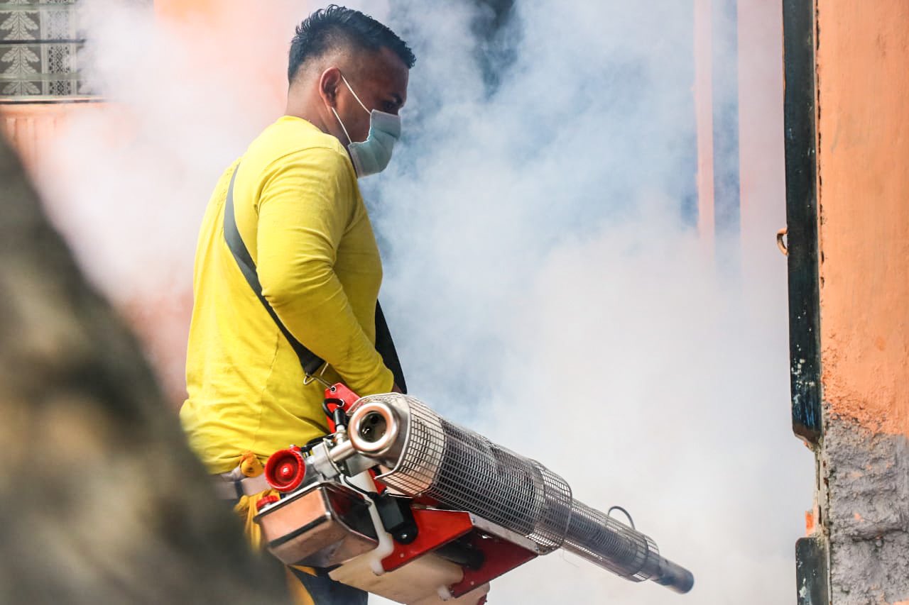privados-de-libertad-realizan-megajornada-nacional-de-fumigacion-y-abatizacion-contra-el-zancudo