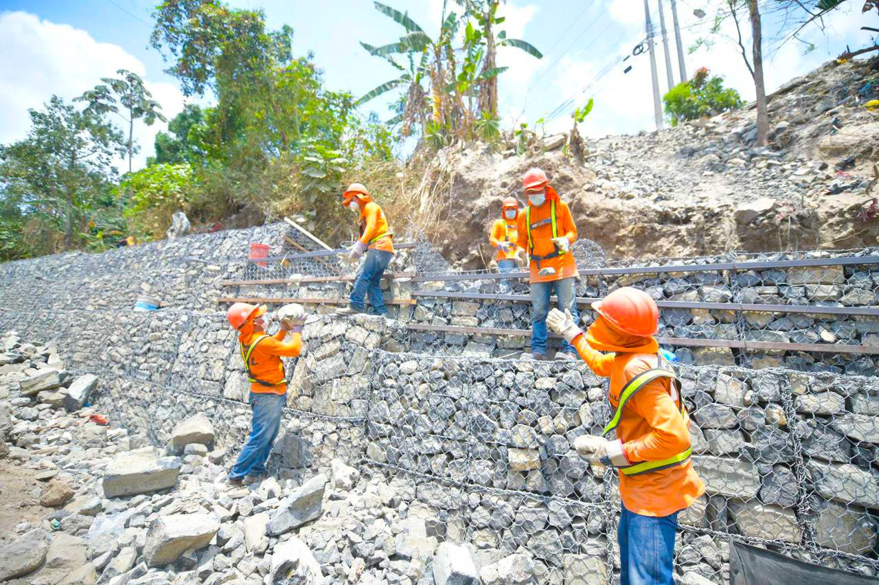 270 familias serán beneficiadas con las obras de mitigación que realiza Obras Públicas en quebrada El Piro 270-familias-seran-beneficiadas-con-las-obras-de-mitigacion-que-realiza-obras-publicas-en-quebrada-el-piro