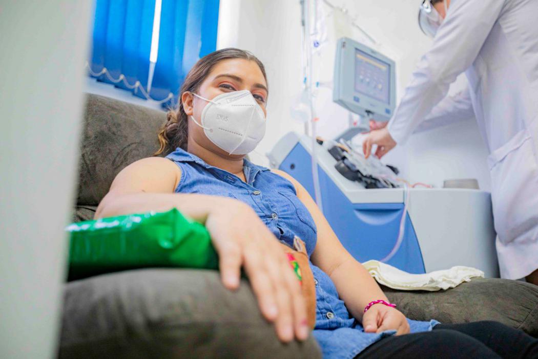 Héroes en primera línea curados de COVID19, siguen donando su plasma para ayudar a otros pacientes heroes-en-primera-linea-curados-de-covid19-siguen-donando-su-plasma-para-ayudar-a-otros-pacientes
