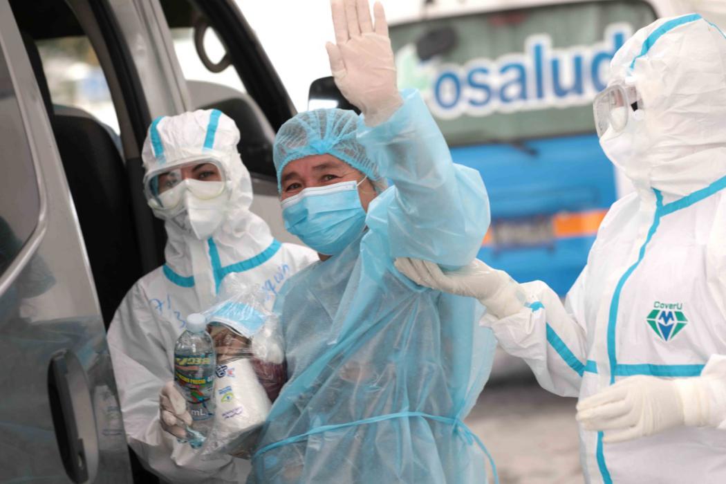 Diez pacientes más fueron dados de alta hoy tras vencer el COVID19 en Hospital El Salvador diez-pacientes-mas-fueron-dados-de-alta-hoy-tras-vencer-el-covid19-en-hospital-el-salvador