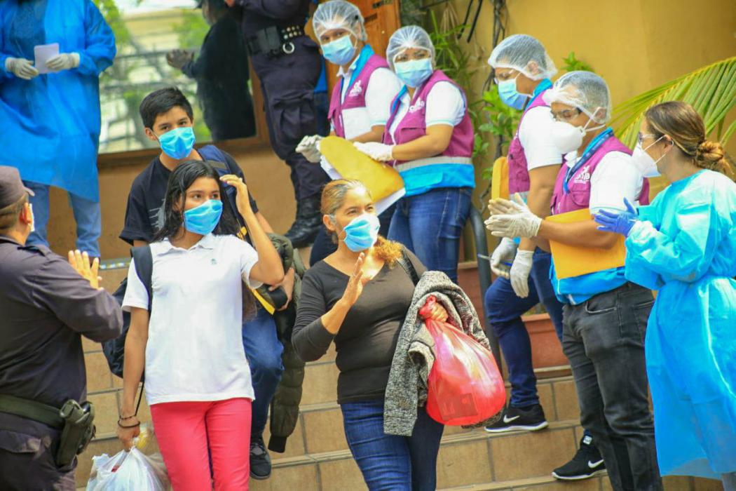 Un nuevo grupo de personas cumplieron cuarentena en centro de contención 100% sanas un-nuevo-grupo-de-personas-cumplieron-cuarentena-en-centro-de-contencion-100-sanos